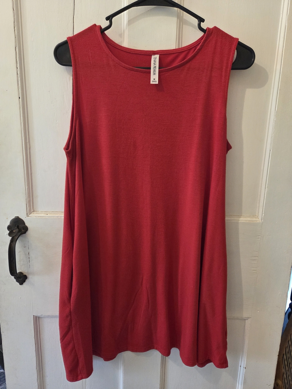 Zenana Outfitters Red Scoop Neck Tank